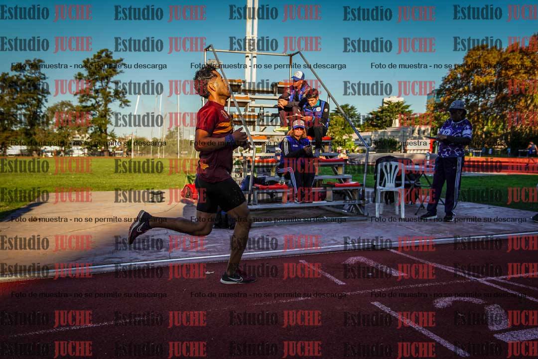 Fotos de los 3000 m llanos de varones