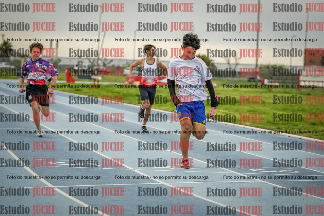 Fotos de las postas 5x80 m de varones - U14 - FINAL