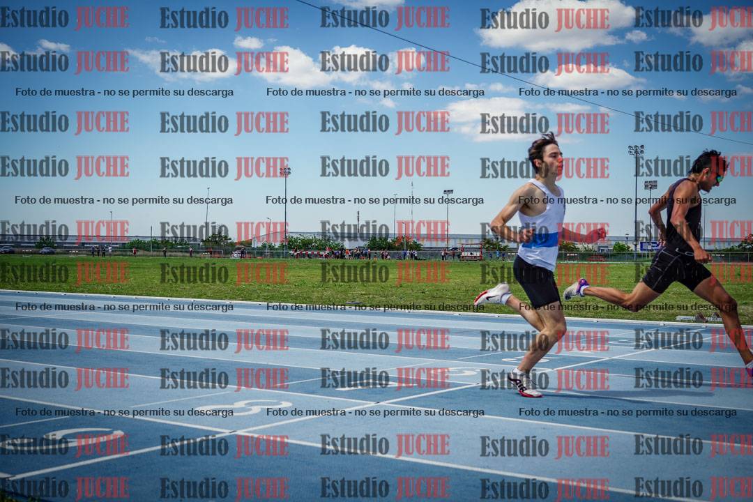 Fotos de los 400 m llanos de varones