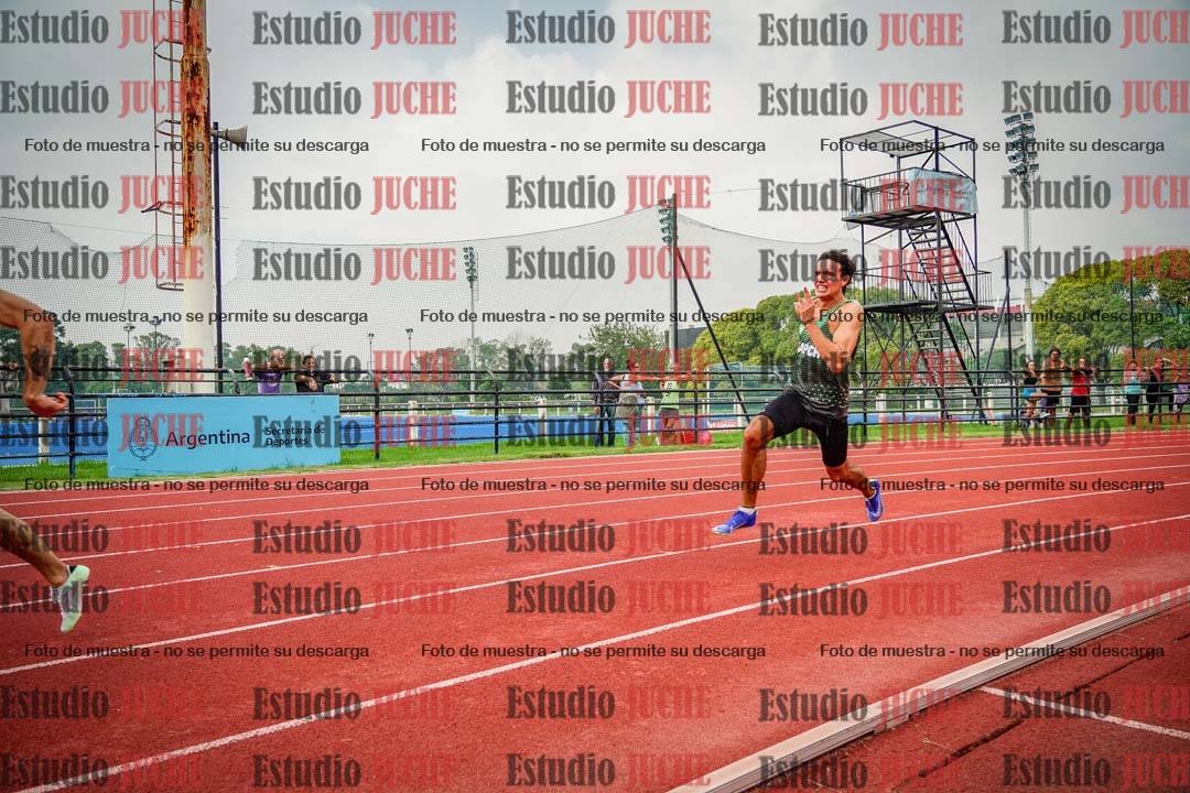 Fotos de los 200 m llanos de varones