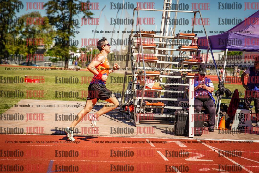 Fotos de los 800 m llanos de varones