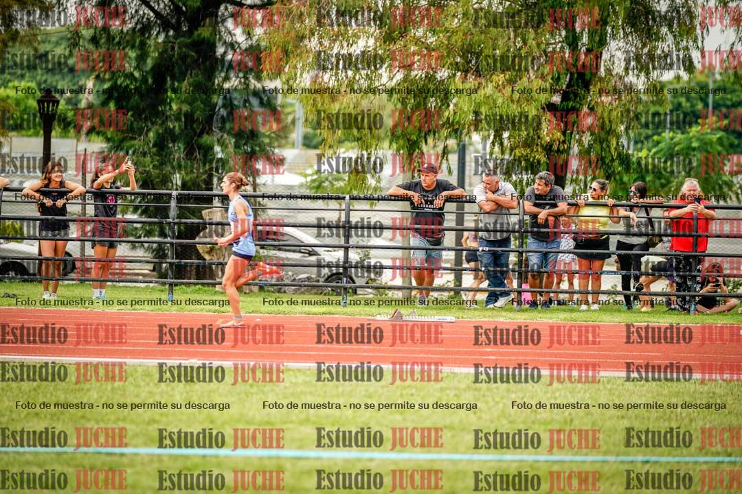 Fotos de los 295 m con vallas de mujeres