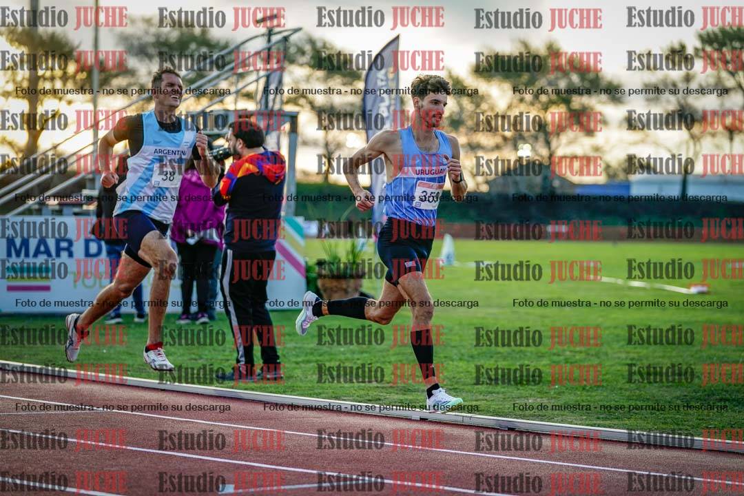 Fotos de los 1500 m llanos de varones - deca 10