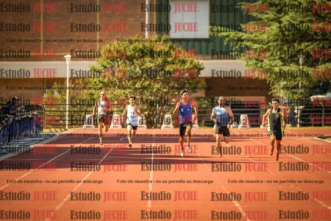 Fotos de los 400 m llanos de varones