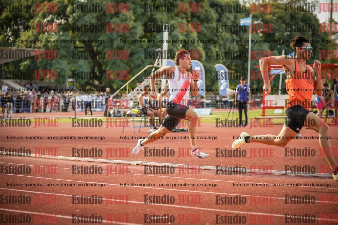 Fotos de los 400 m llanos de varones