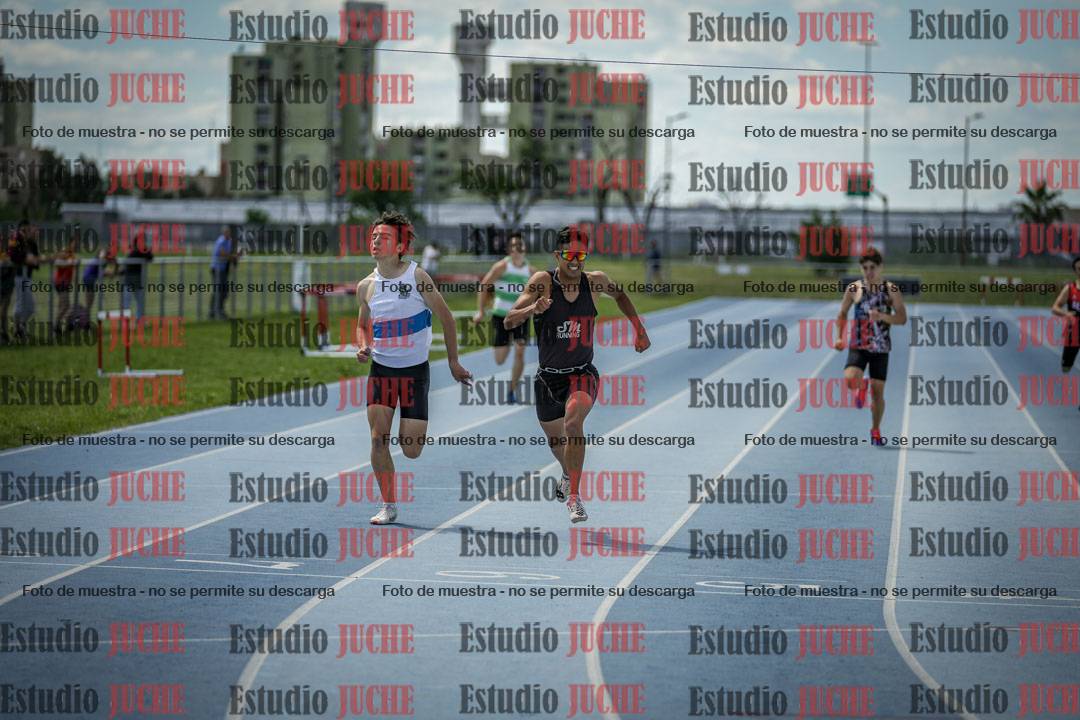 Fotos de los 400 m llanos de varones