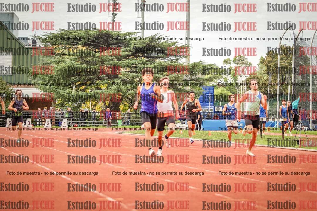 Fotos de los 400 m llanos de varones