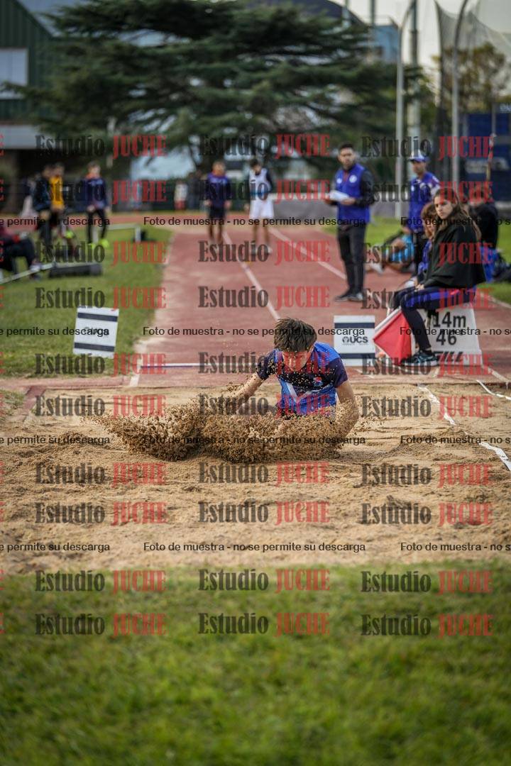 Fotos del salto en largo de varones