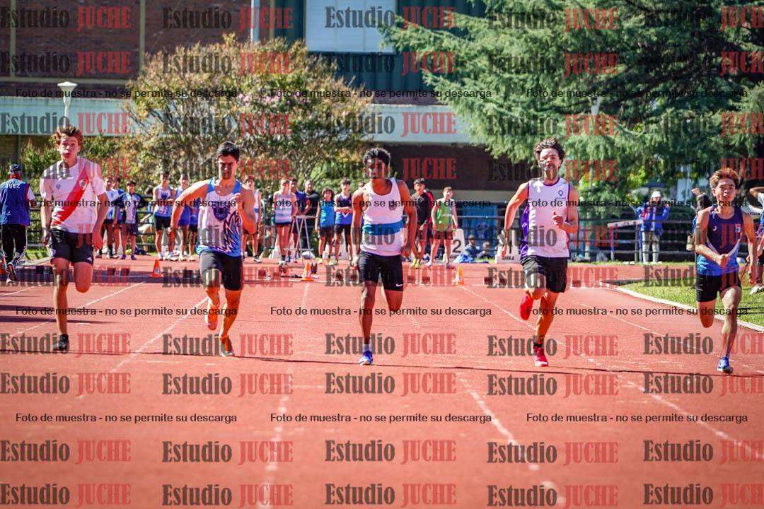 Fotos de los 80 m de varones