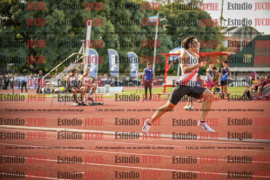 Fotos de los 400 m llanos de varones