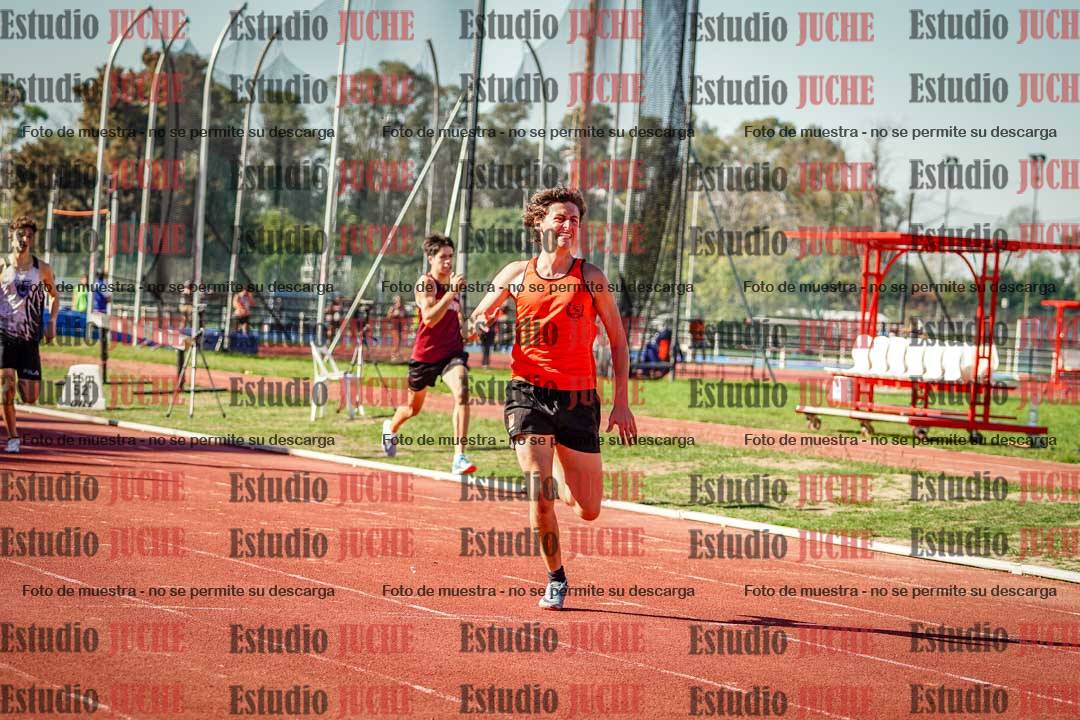 Fotos de los 400 m llanos de varones