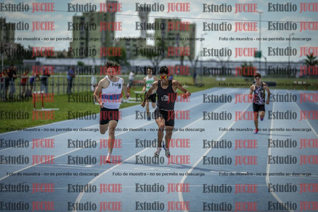 Fotos de los 400 m llanos de varones