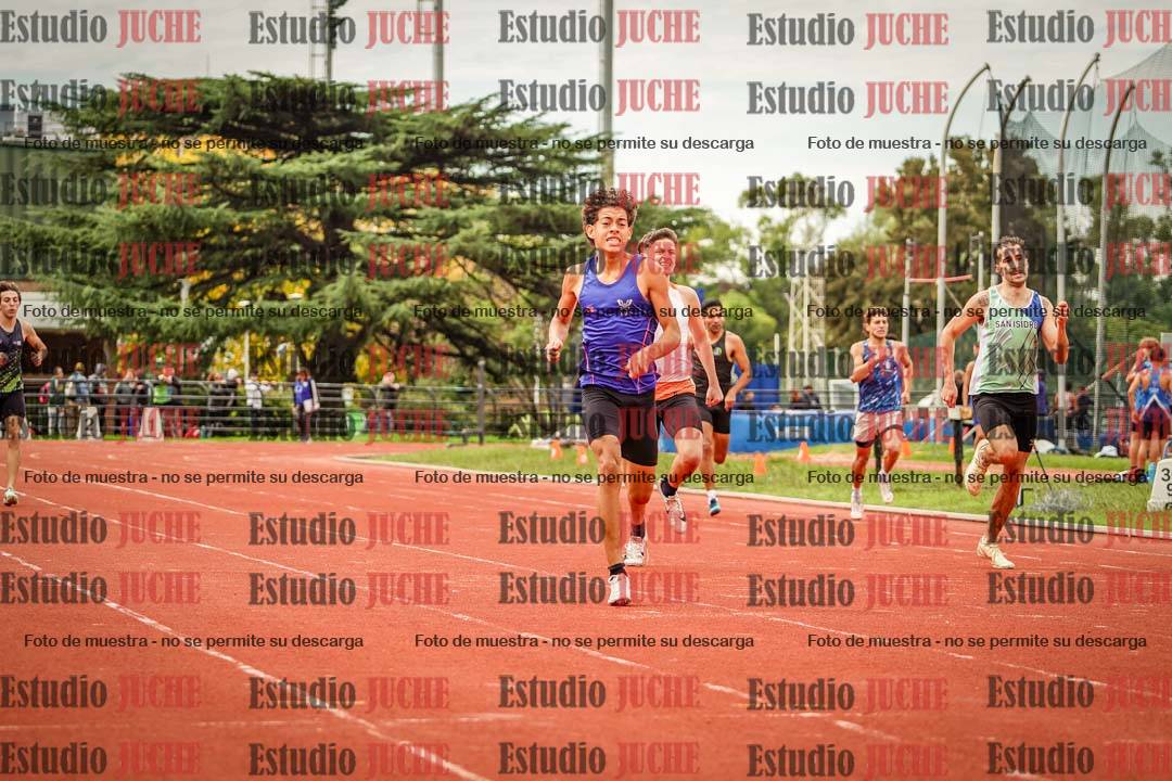 Fotos de los 400 m llanos de varones