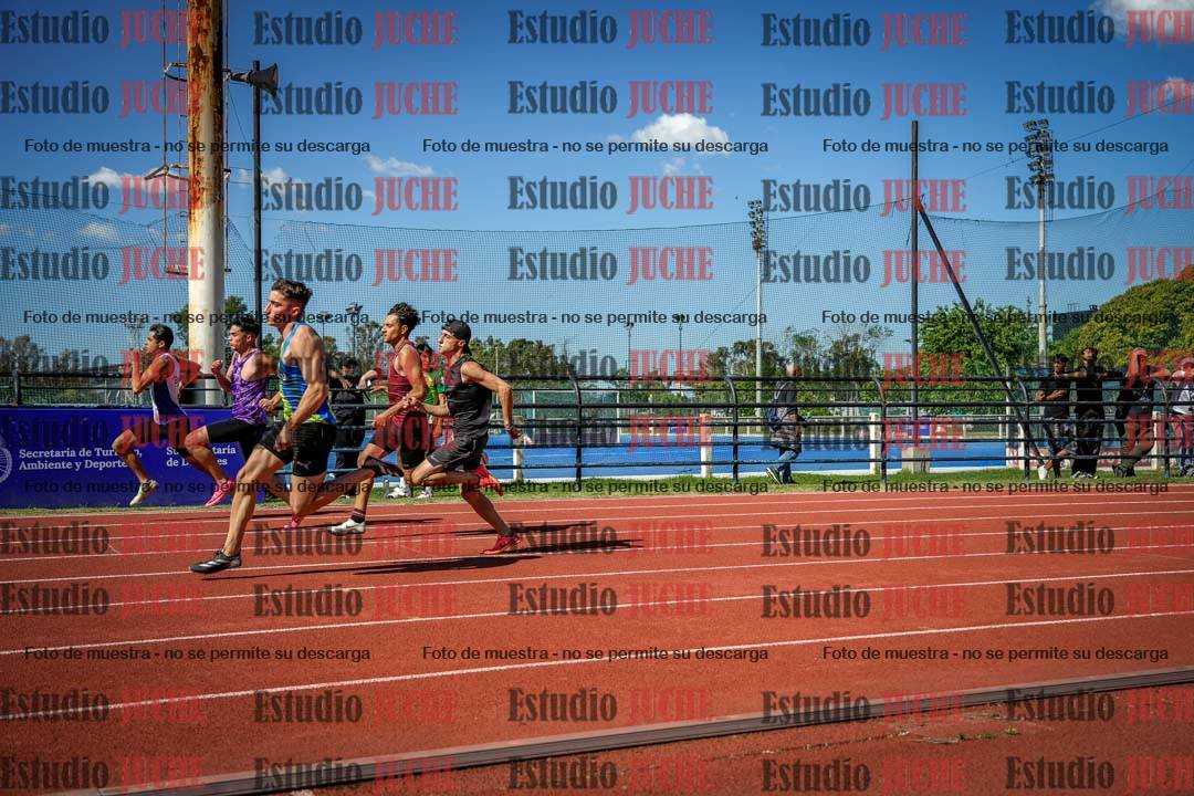 Fotos de los 200 m llanos de varones