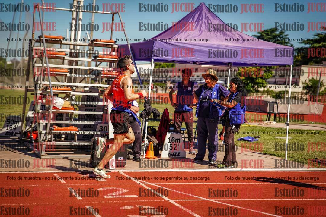 Fotos de los 800 m llanos de varones