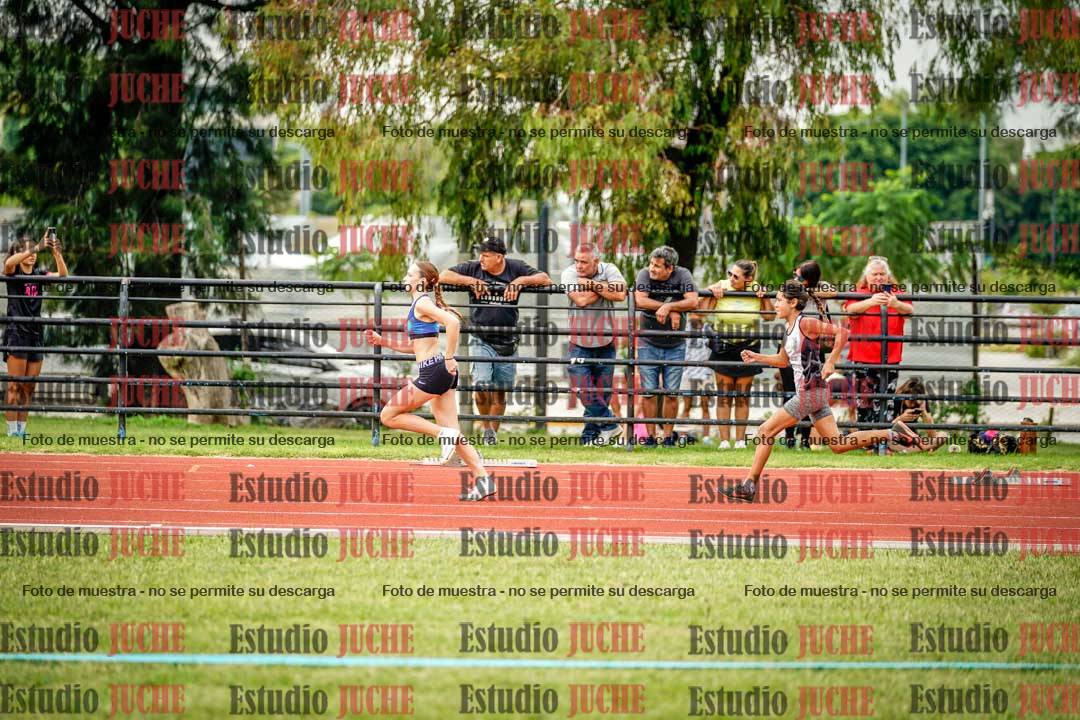 Fotos de los 295 m con vallas de mujeres