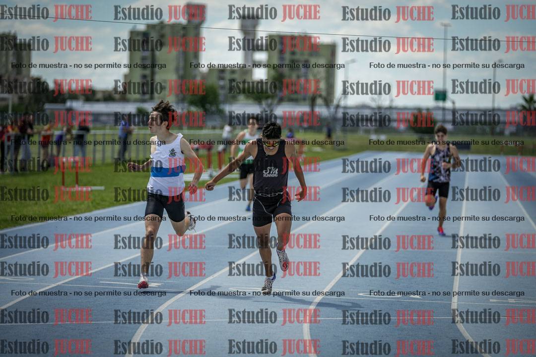 Fotos de los 400 m llanos de varones