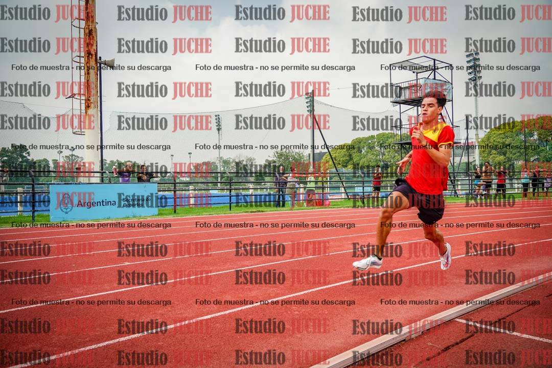 Fotos de los 200 m llanos de varones