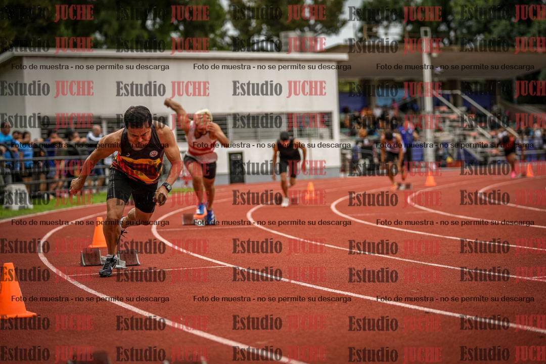 Fotos de los 400 m llanos de varones
