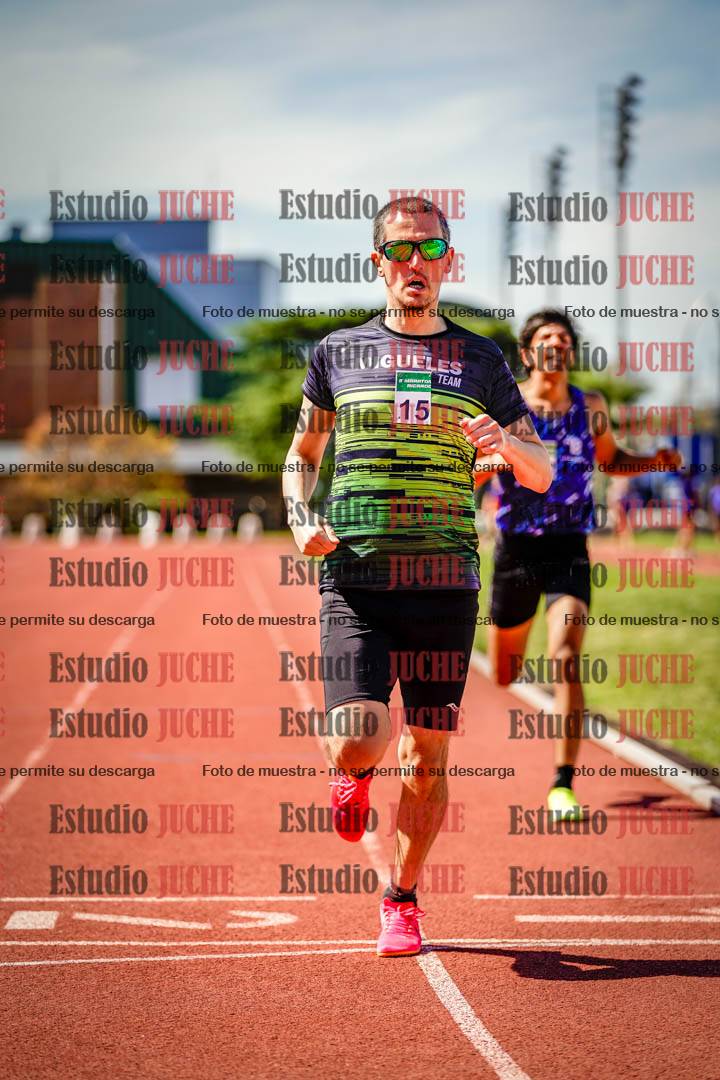 Fotos de los 800 m llanos de varones