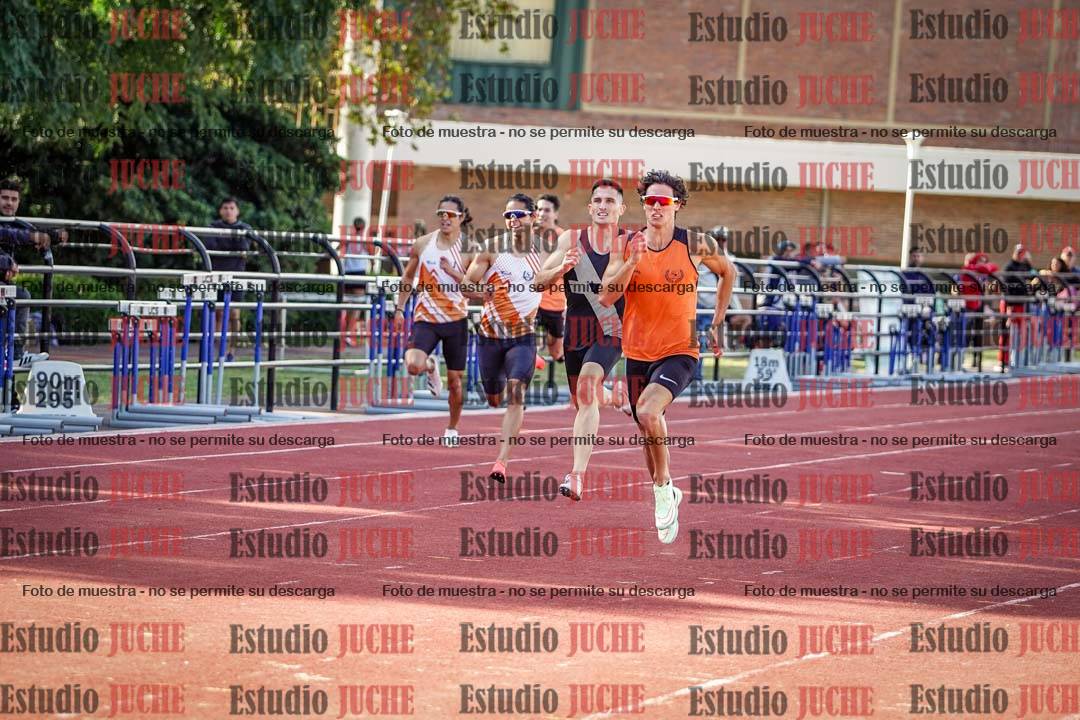 Fotos de los 400 m llanos de varones
