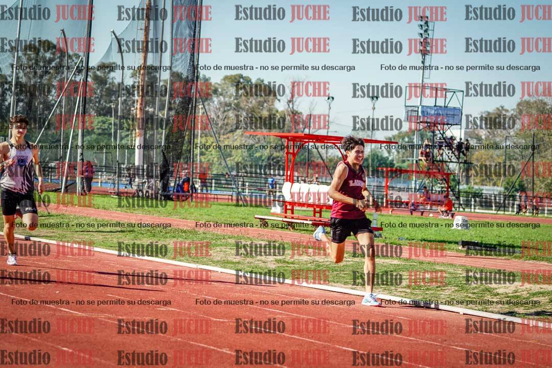 Fotos de los 400 m llanos de varones