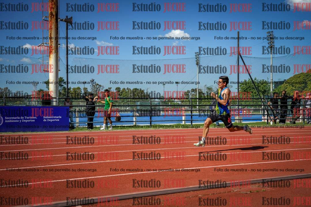 Fotos de los 200 m llanos de varones
