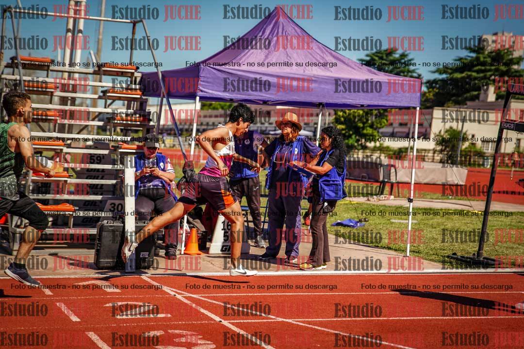 Fotos de los 800 m llanos de varones