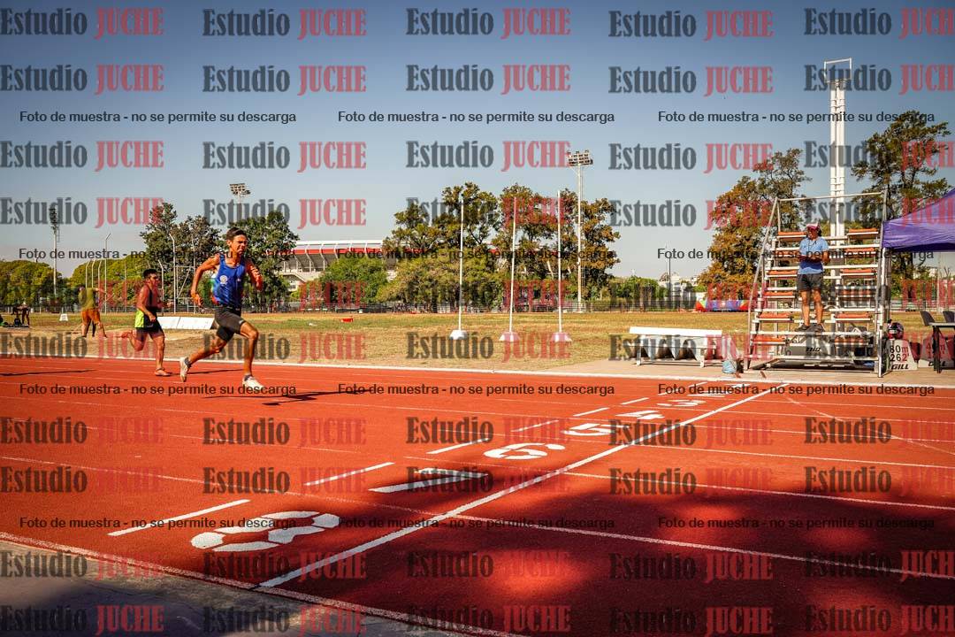 Fotos de los 400 m llanos de varones