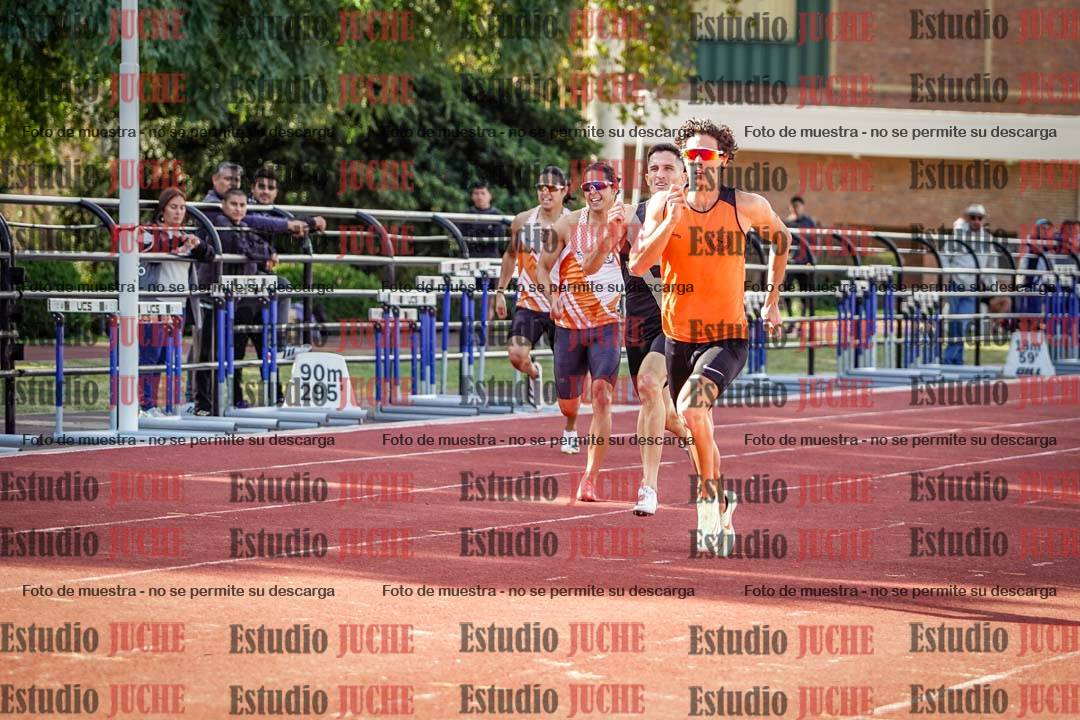 Fotos de los 400 m llanos de varones