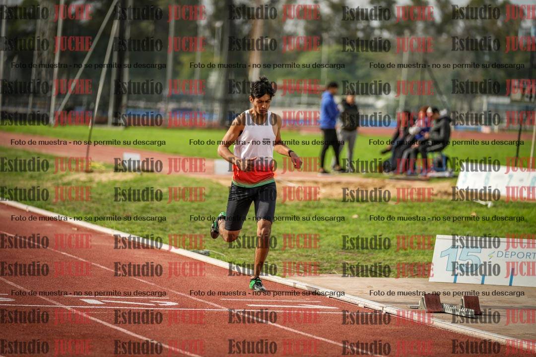 Fotos de los 400 m llanos de varones