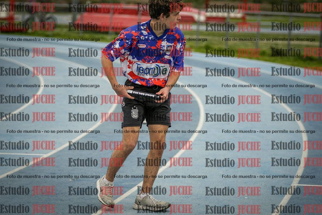 Fotos de las postas 5x80 m de varones - U14 - FINAL