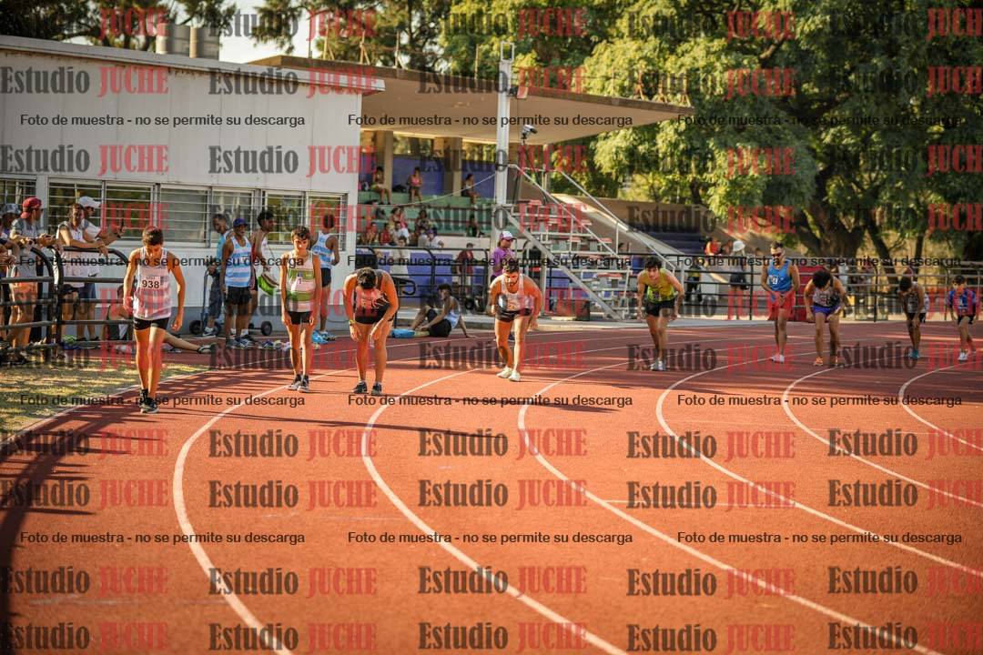 Fotos de los 800 m llanos de varones