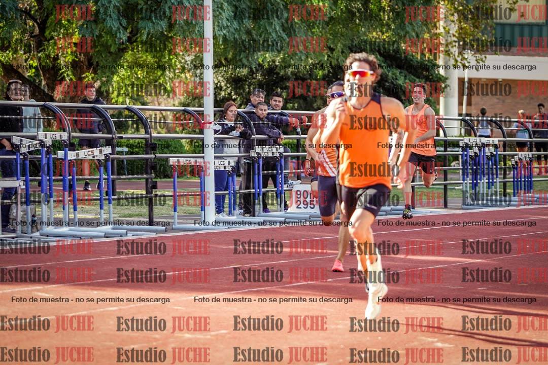 Fotos de los 400 m llanos de varones
