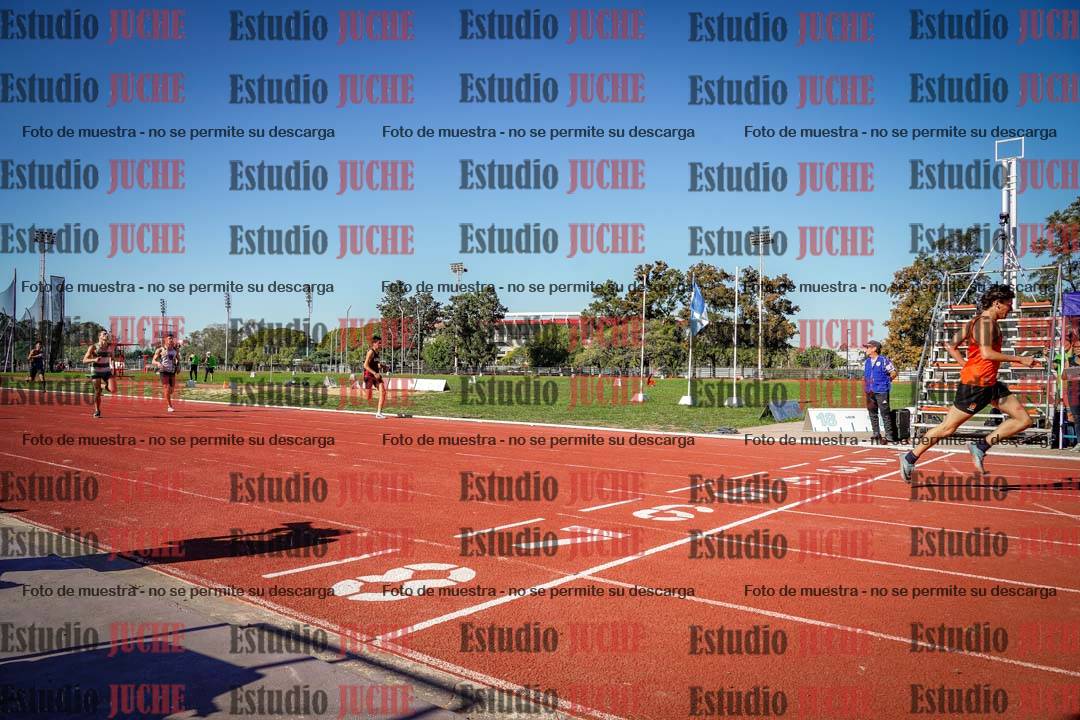 Fotos de los 400 m llanos de varones