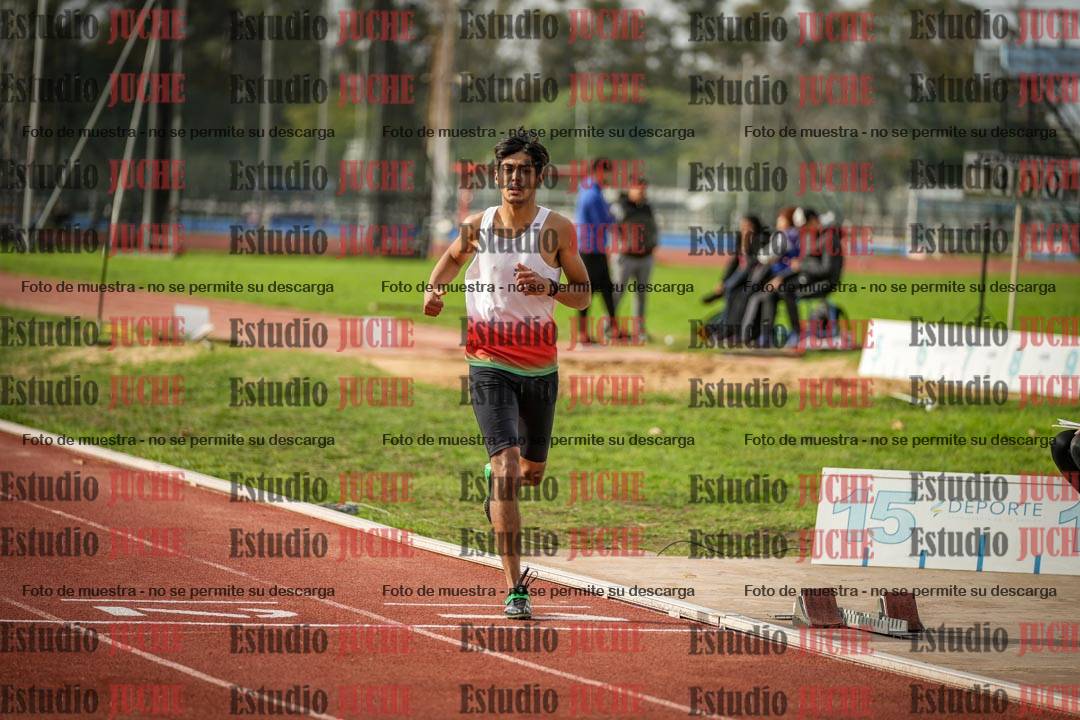 Fotos de los 400 m llanos de varones