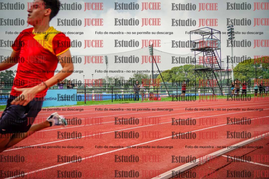 Fotos de los 200 m llanos de varones