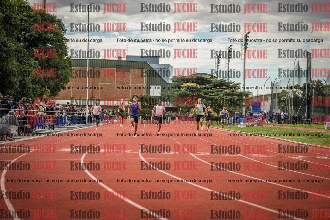 Fotos de los 400 m llanos de varones