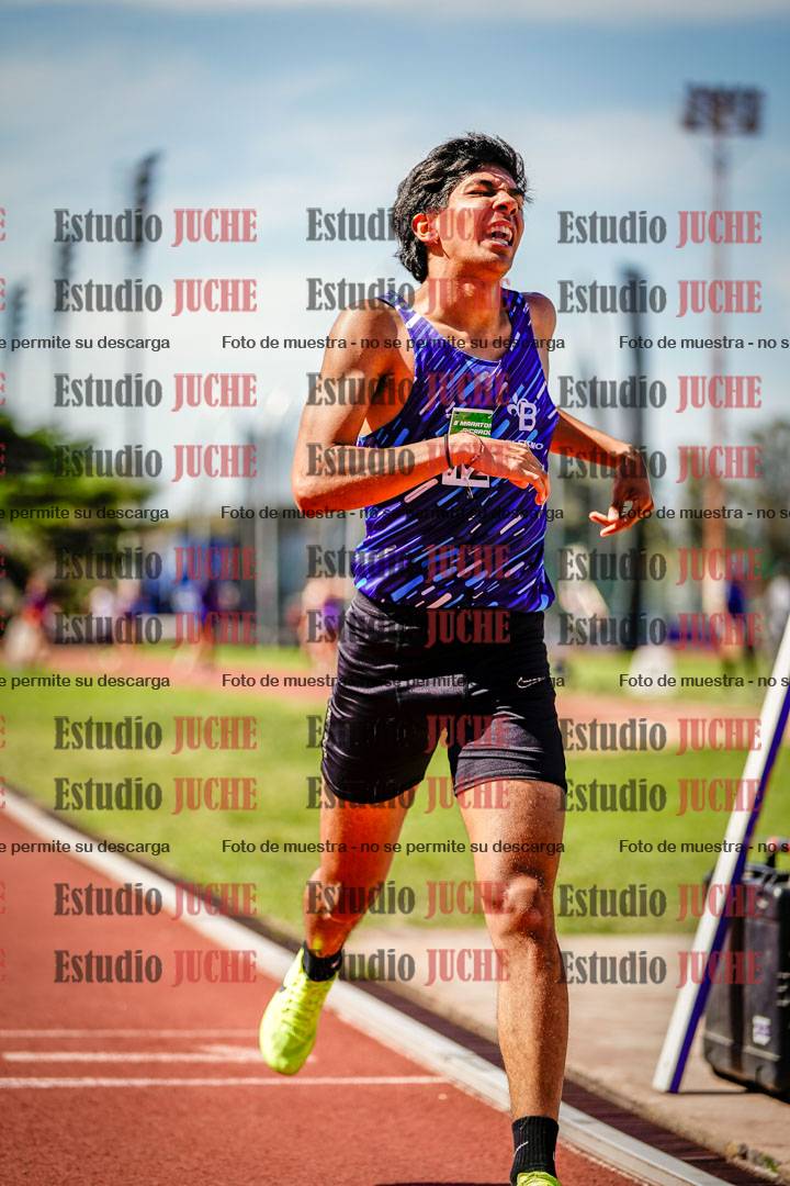 Fotos de los 800 m llanos de varones