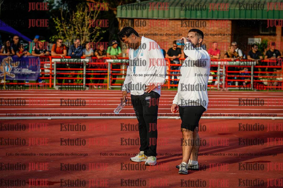 Fotos de algunos extras y podios del día 1