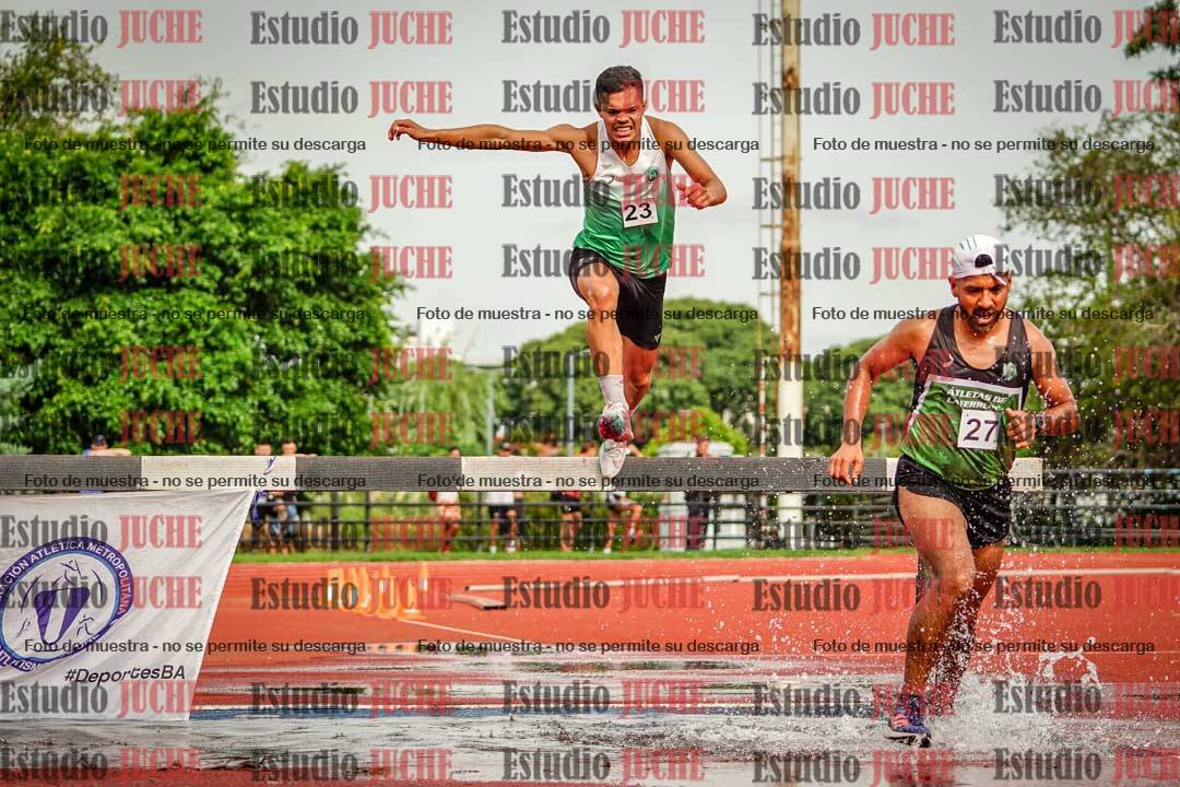 Fotos de los 3000 m con obstáculos de varones