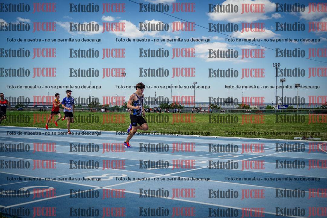 Fotos de los 400 m llanos de varones