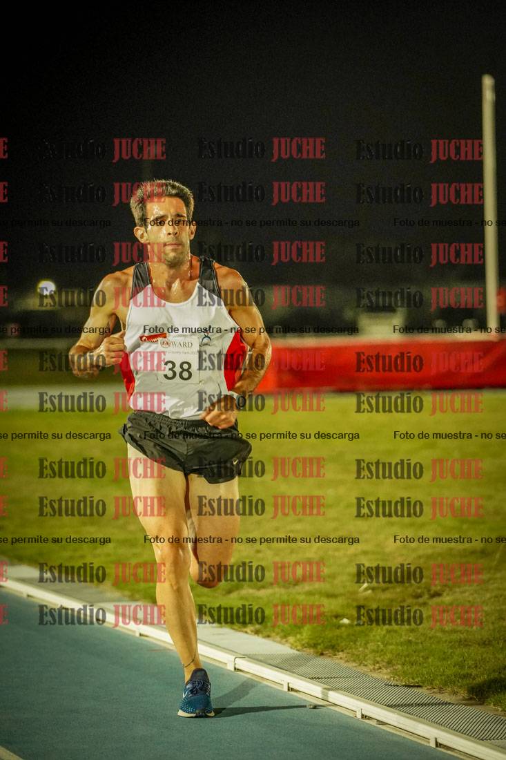 Fotos de los 3000 m llanos de varones