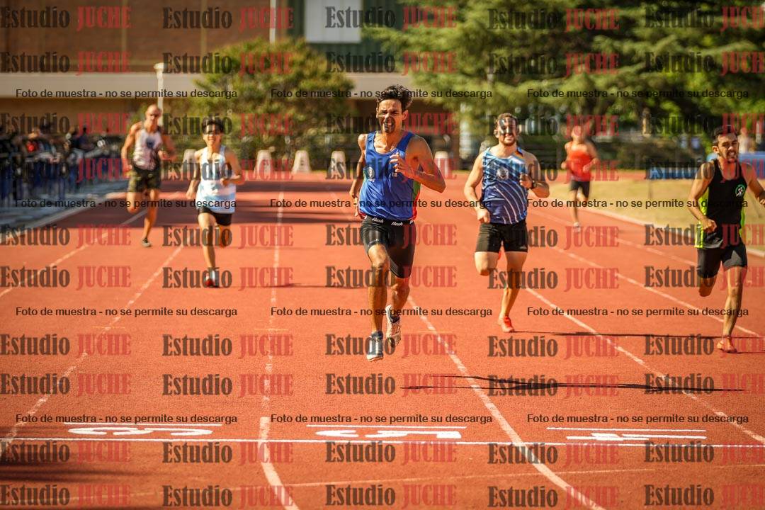 Fotos de los 400 m llanos de varones