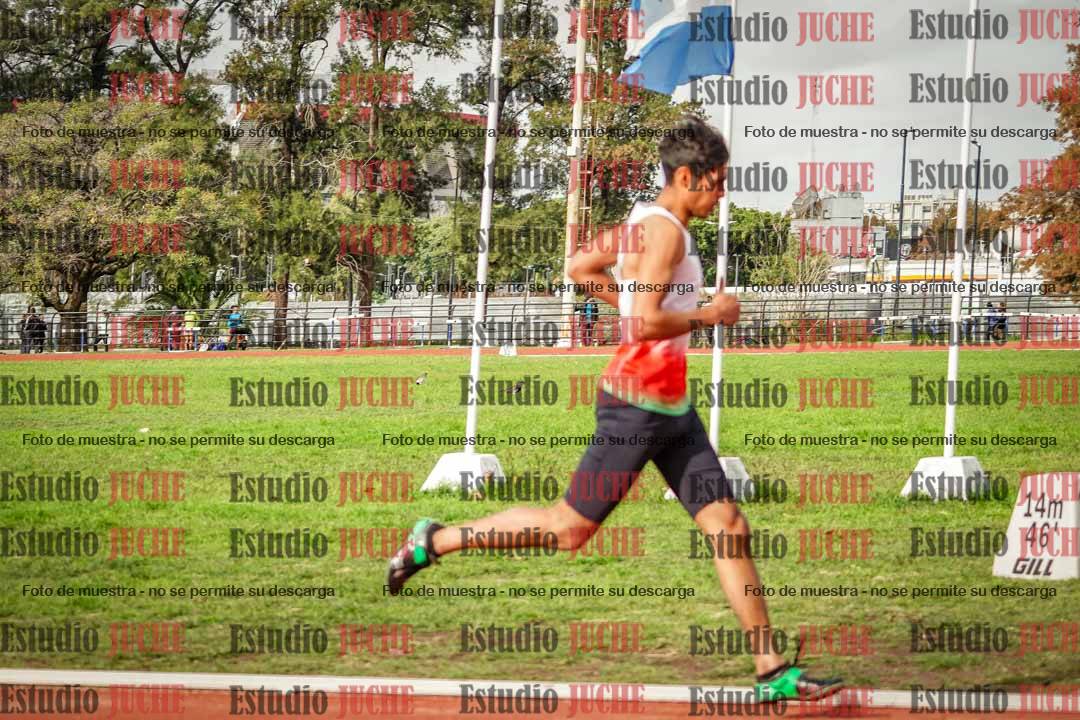Fotos de los 400 m llanos de varones