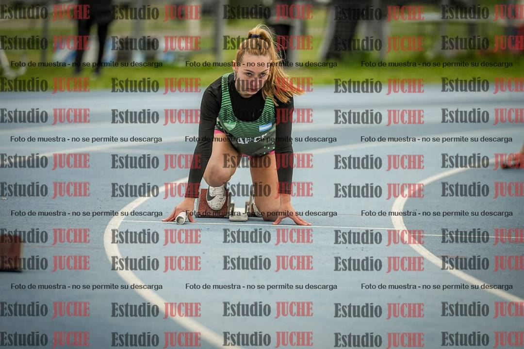 Fotos de las postas 4x100 m de mujeres y varones - U17 - FINAL