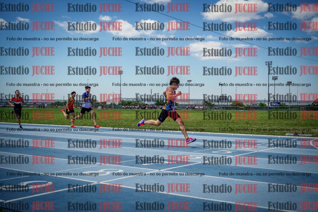 Fotos de los 400 m llanos de varones