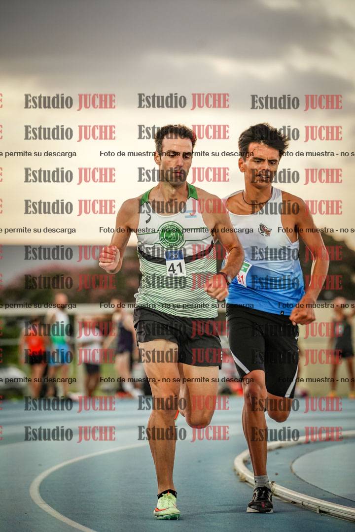 Fotos de los 3000 m llanos de varones