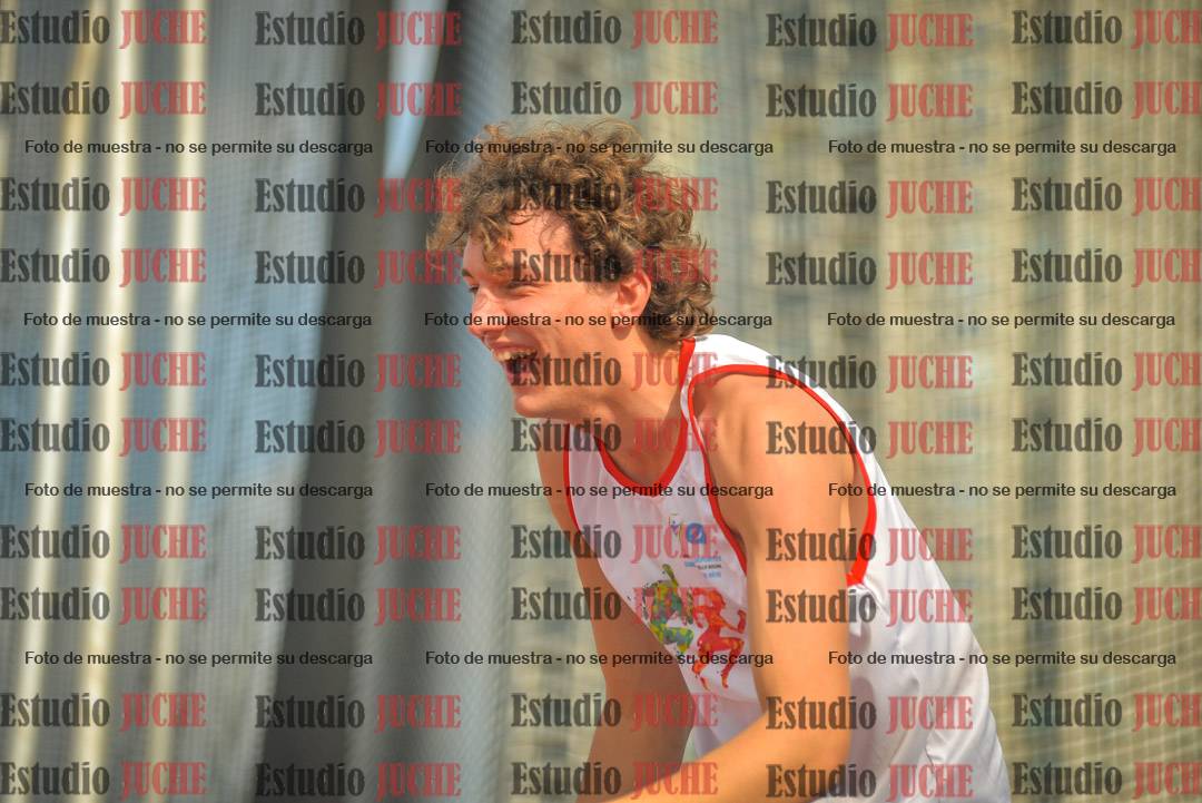 Fotos del salto con garrocha de varones - decatlón 8
