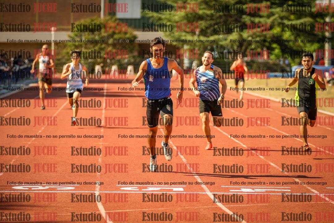 Fotos de los 400 m llanos de varones